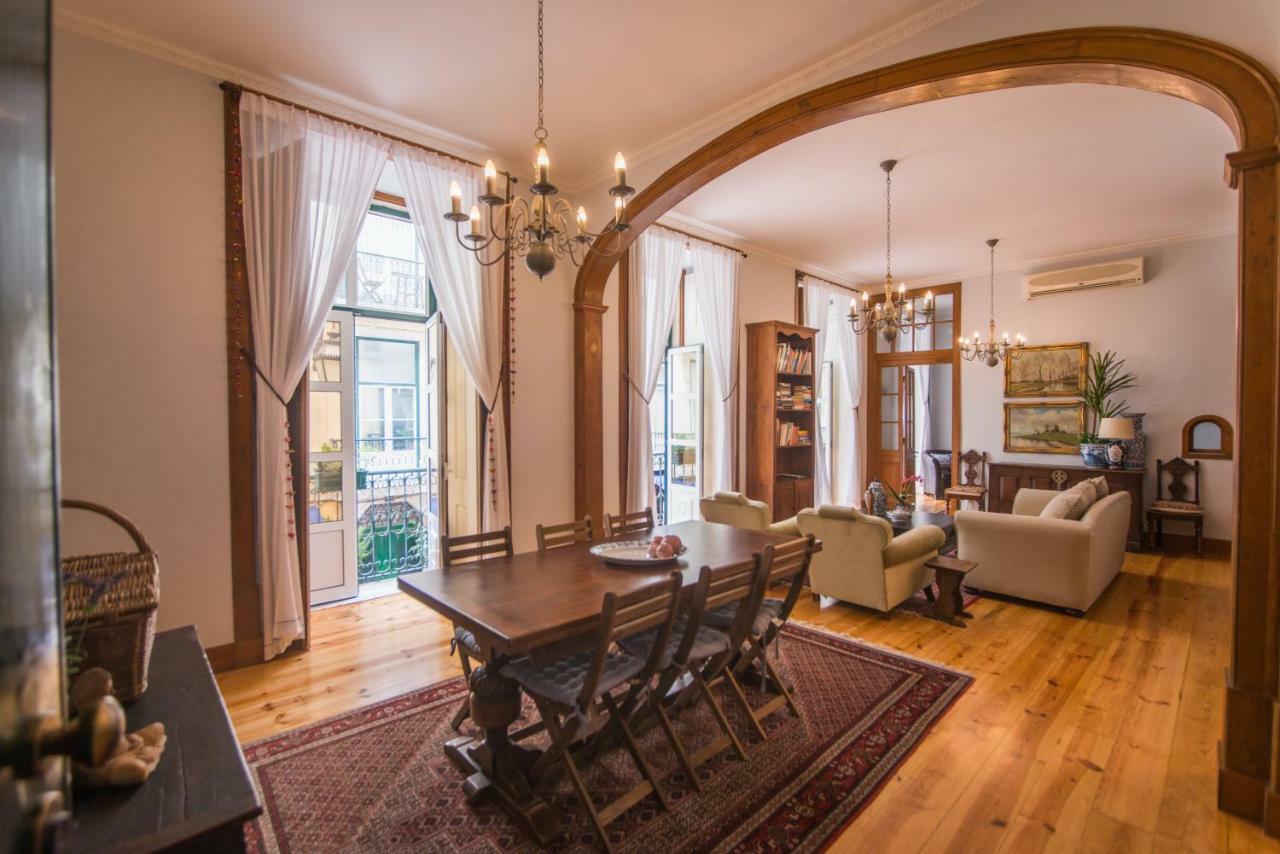 Classic Lisbon Downtown Apartment ภายนอก รูปภาพ