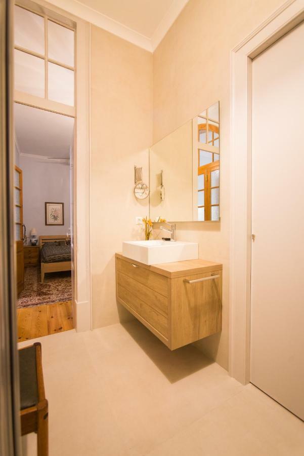 Classic Lisbon Downtown Apartment ภายนอก รูปภาพ